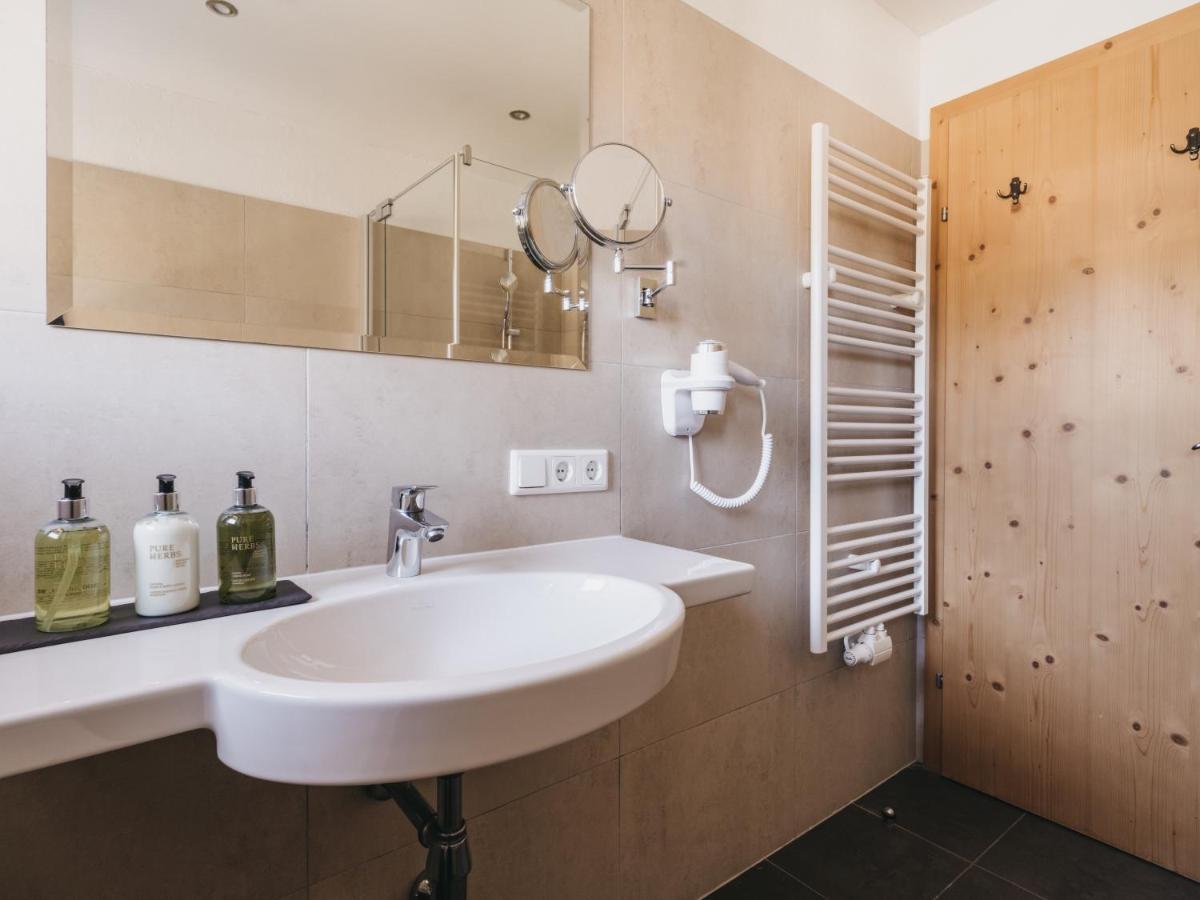 Hotel Vier Jahreszeiten By Vaya Inkl Zell Am See-Kaprun Sommerkarte Экстерьер фото